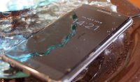 Смартфоны Samsung Galaxy S7 и S7 еdge отказываются заряжаться, если в разъеме micro-USB обнаружена влага Смартфоны Samsung Galaxy S7 и S7 еdge отказываются заряжаться, если в разъеме micro-USB обнаружена влага